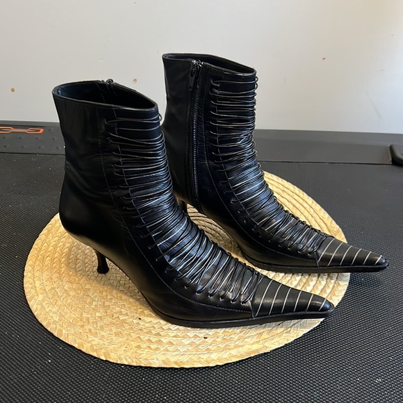 Davos Gomma Leather Pointy Unique Ankle Boot Size 37 - Picture 5 of 10